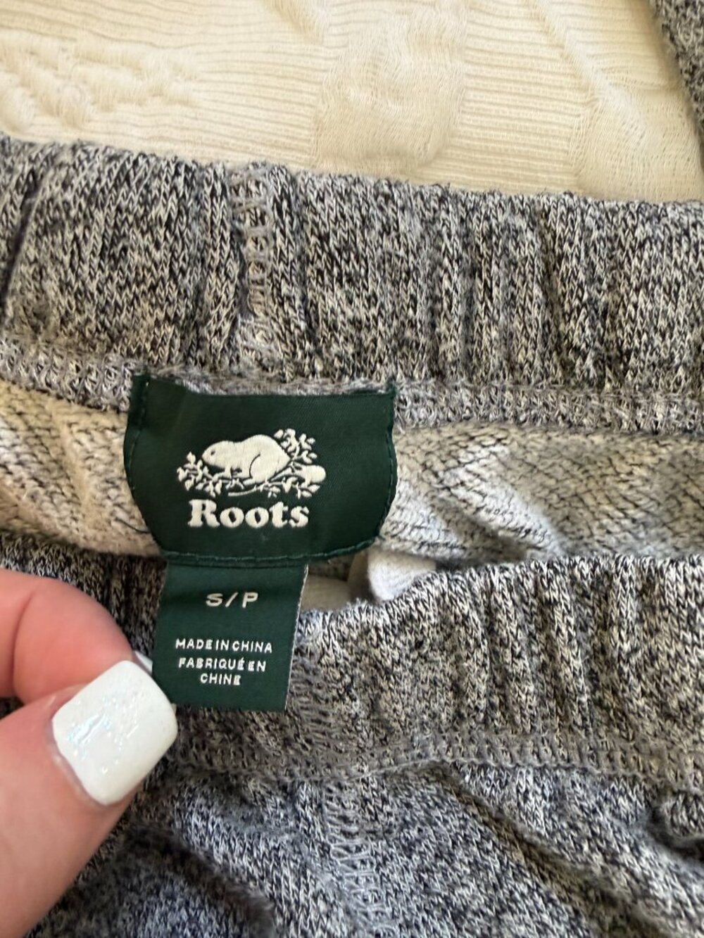 Roots Grey Beaver Graphic Sweatshirt & Jogger Sweatpant Set Size Small - Picture 7 of 11